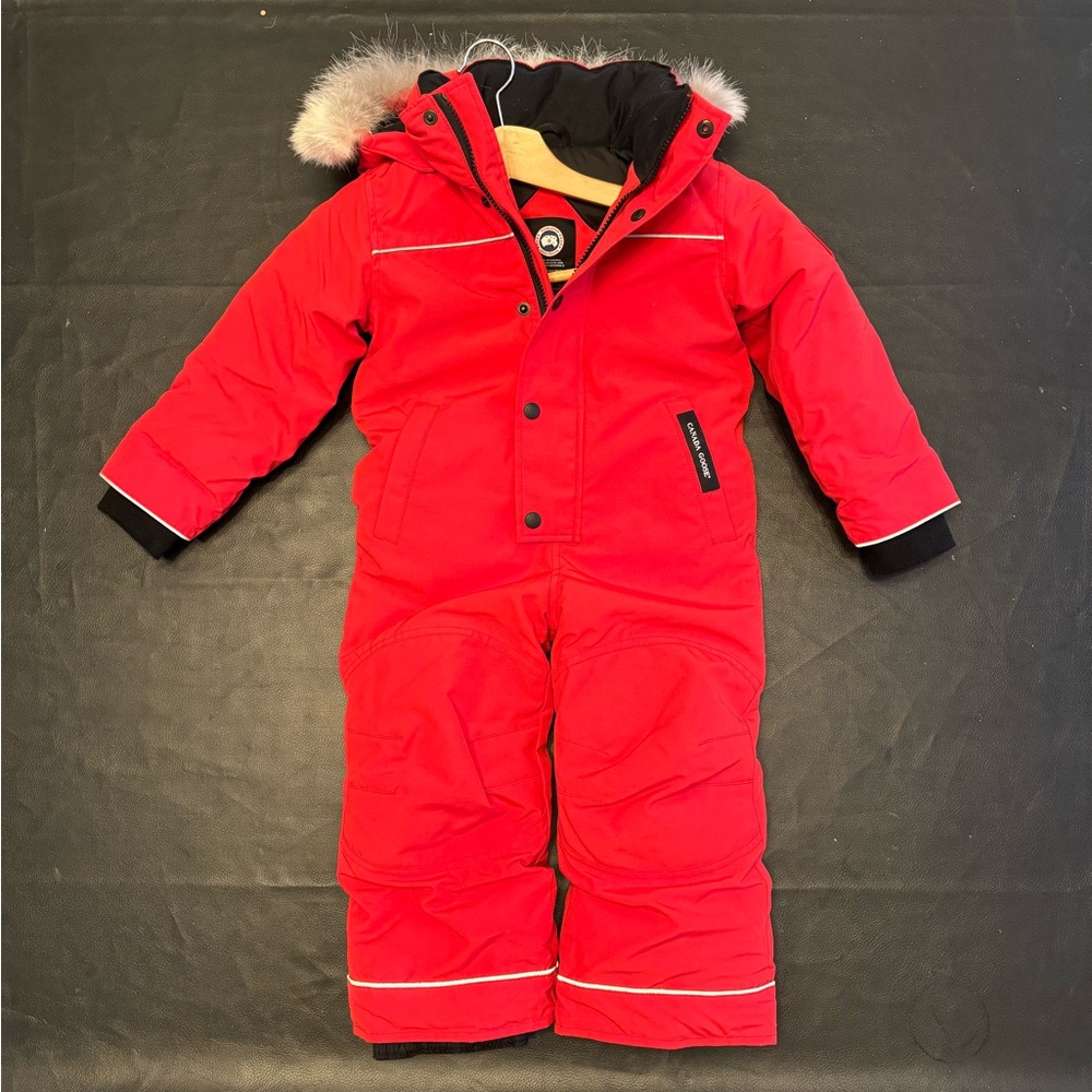 Authentic Canada Goose Grizzly Snowsuit size 2-3 years